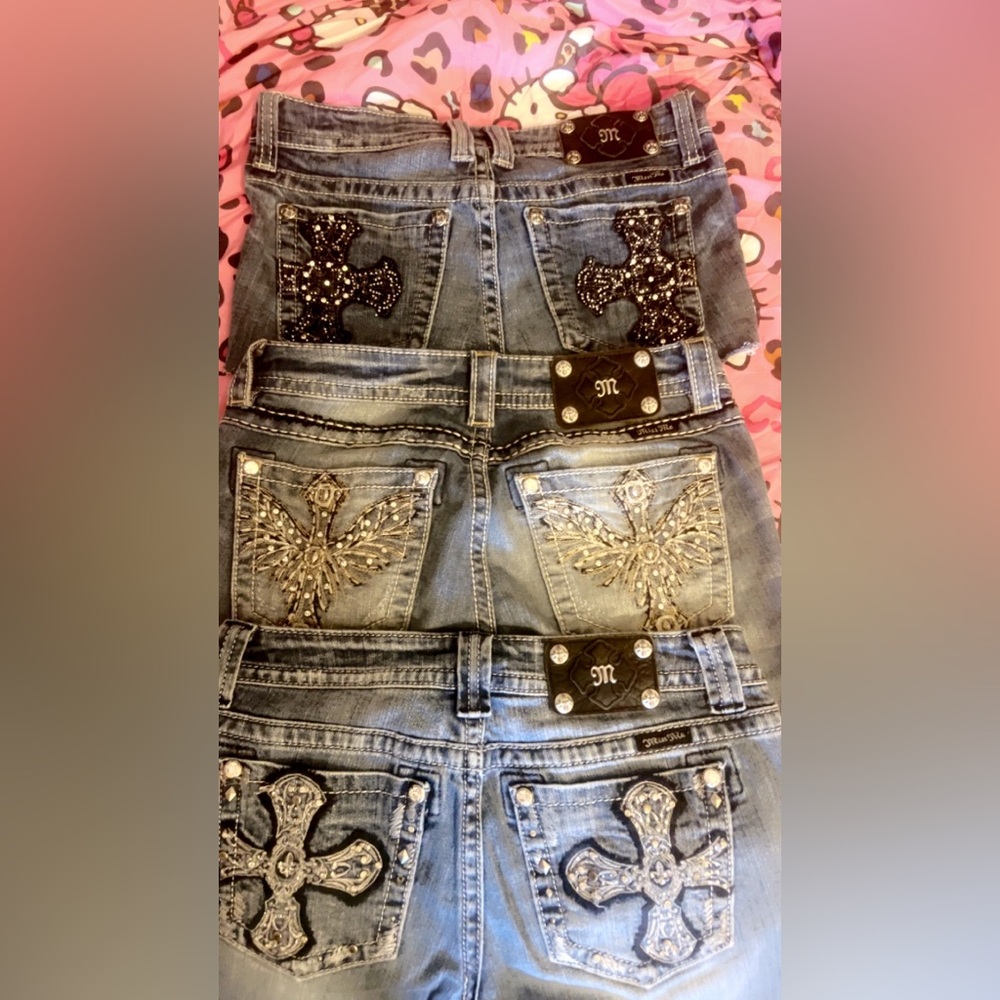 Miss Me Jeans size 27 , trying to trade for size 30 :)